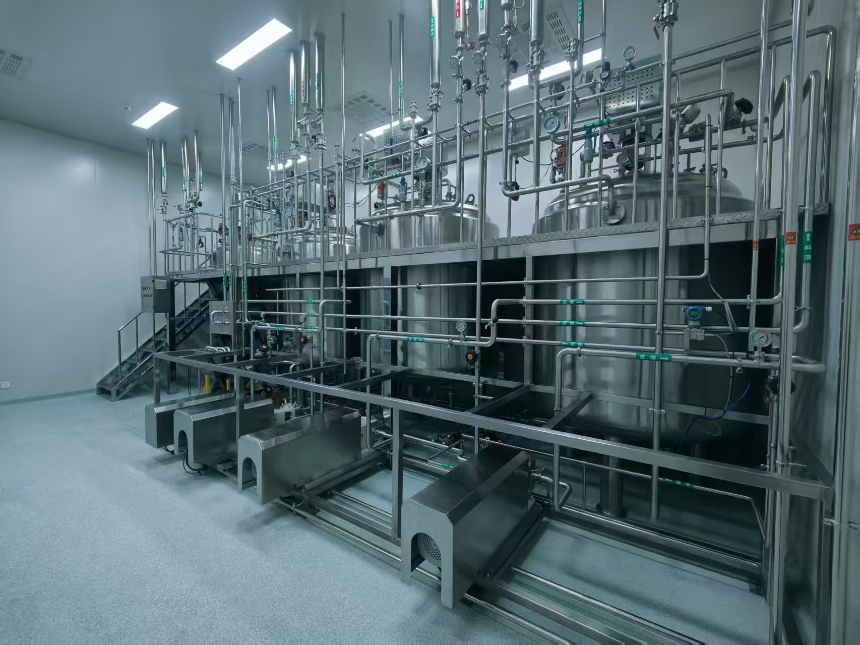La versatilità e l’impatto del perossido di idrogeno nell’industria moderna